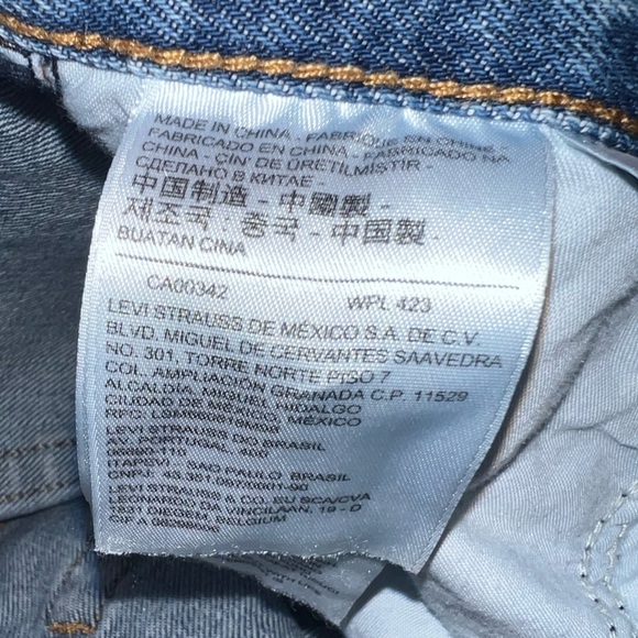 Levi’s Premium Wedgie Jeans - Picture 8 of 15